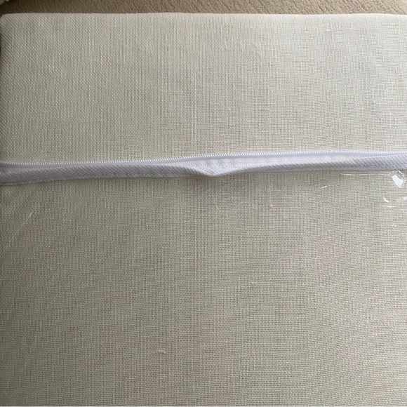 4 Linen Curtain Panels By Exclusive Fabrics Each Is 50”x84” & Beautiful Quality! - Picture 10 of 11